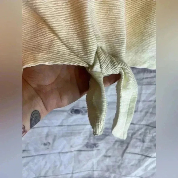 Madewell texture and thread tie up top - Picture 4 of 6